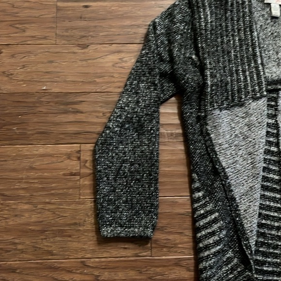 Style & Company Woman’s Black and Gray Wool Blend Hooded Sweater Size XL - Picture 4 of 6